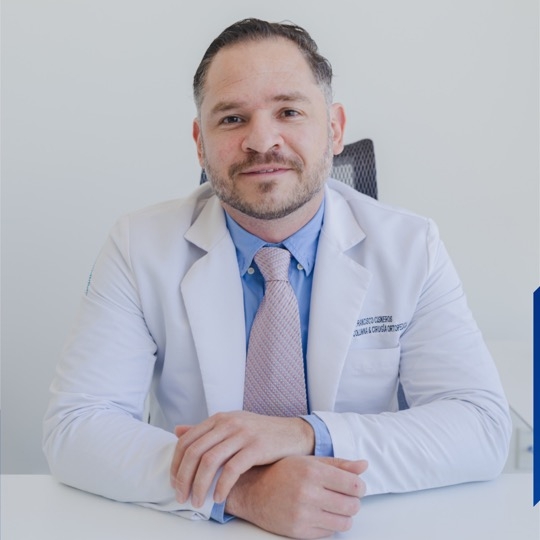 Dr. Francisco Cisneros &mdash; Especialista en Columna Vertebral, Guadalajara